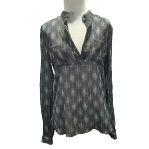 BCBG Paris Black and white split collar